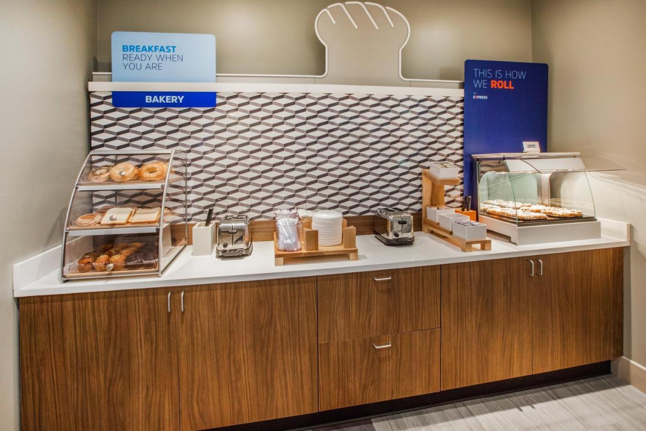 Holiday Inn Express & Suites Ridgecrest - China Lake By Ihg Exteriör bild