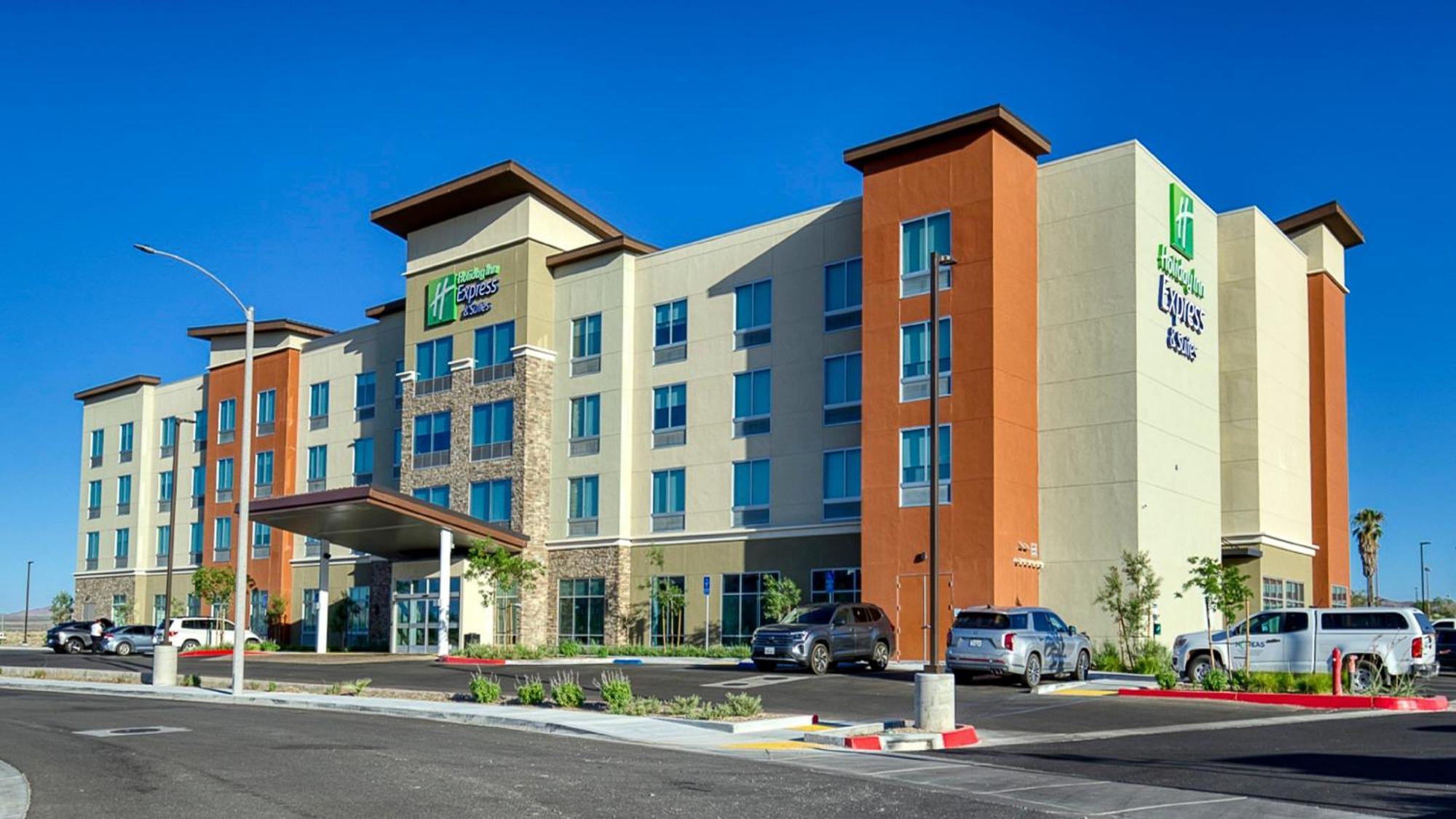 Holiday Inn Express & Suites Ridgecrest - China Lake By Ihg Exteriör bild
