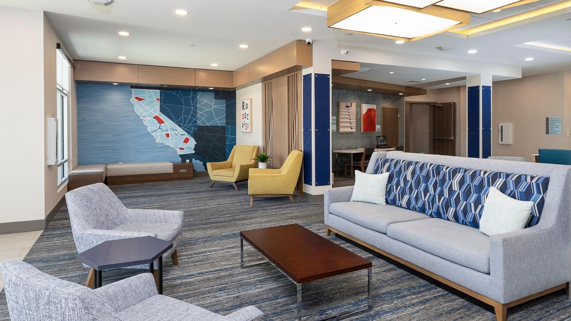 Holiday Inn Express & Suites Ridgecrest - China Lake By Ihg Exteriör bild