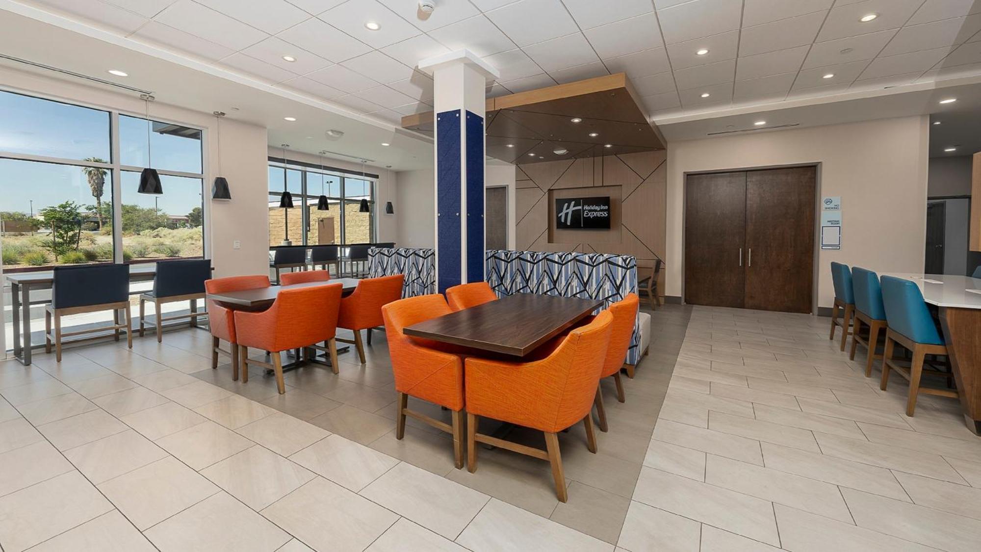 Holiday Inn Express & Suites Ridgecrest - China Lake By Ihg Exteriör bild
